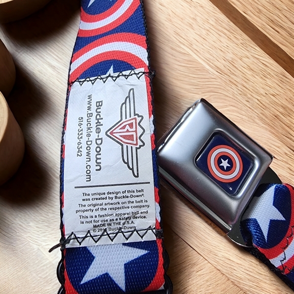 Marvel Captain America Buckle-Down Seat Buckle Belt - Picture 4 of 6